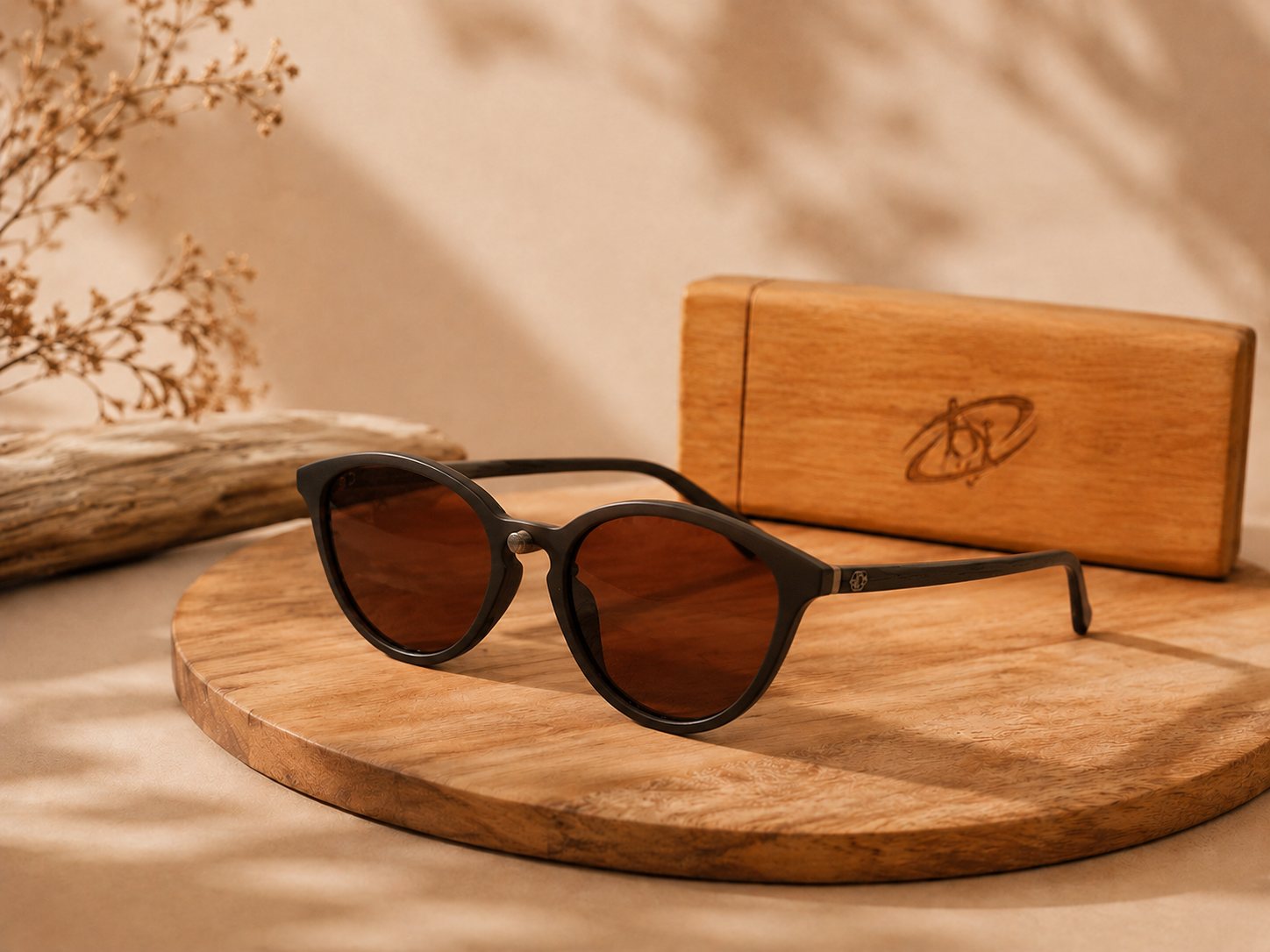 Urban Casual Frame
